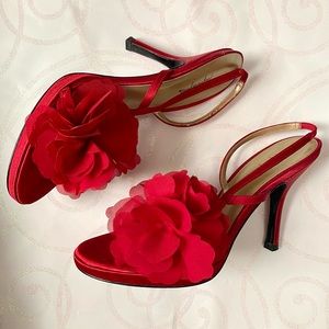JACQUELINE FERRAR Floral Ruffle Asymmetrical Heels